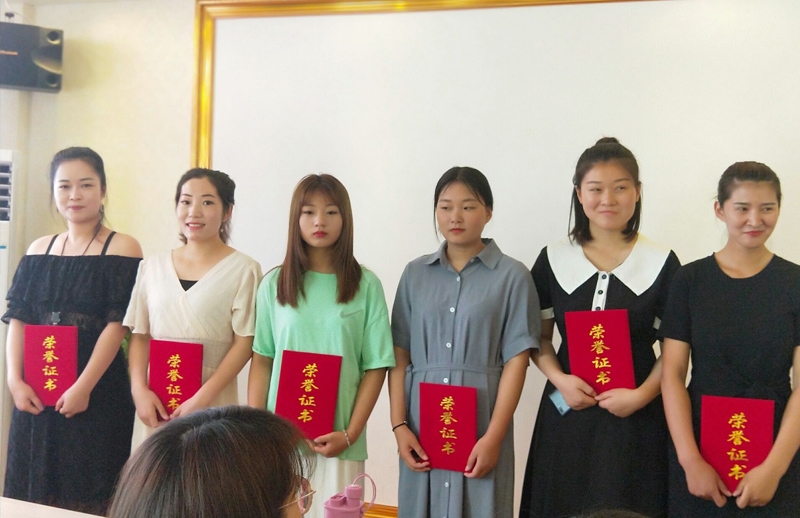 畢業生